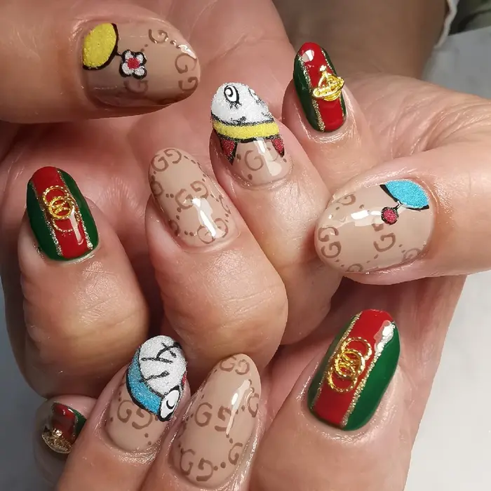 グッチネイル Salon De Reve所属 Reve あやののネイルデザイン ミニモ