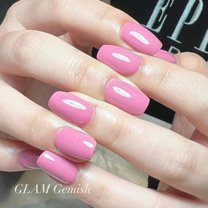 ピンクワンカラー Glam Gemish所属 藤崎 恵梨香のネイルデザイン ミニモ