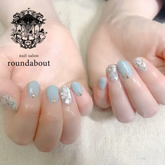 トレンドカラーのミントブルー Nailsalon Roundabout所属 Nailsalon Roundaboutのネイル デザイン ミニモ