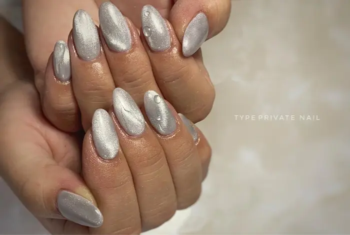 下地カラーありマグネット 水滴 Type Private Nail所属 Type Nailのネイルデザイン ミニモ