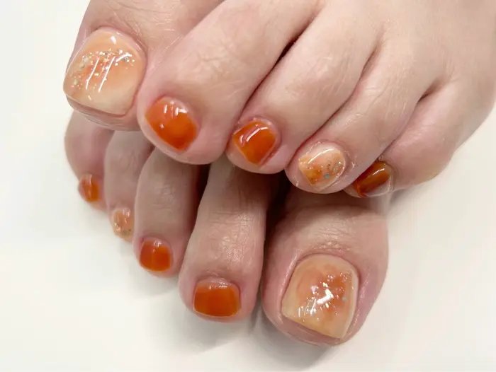 #フットネイル #オレンジネイル #ニュアンスネイル #ワンカラー #マーブル ...
