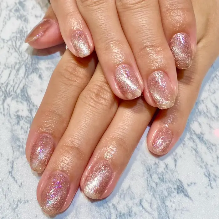 Neolive Ginza所属 矢羽田 玲菜のネイルデザイン ミニモ