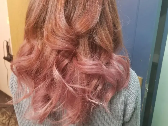バレィヤージュをいれてのラベンダーピンク リュエル所属 リュエル 川越店のヘアカタログ ミニモ