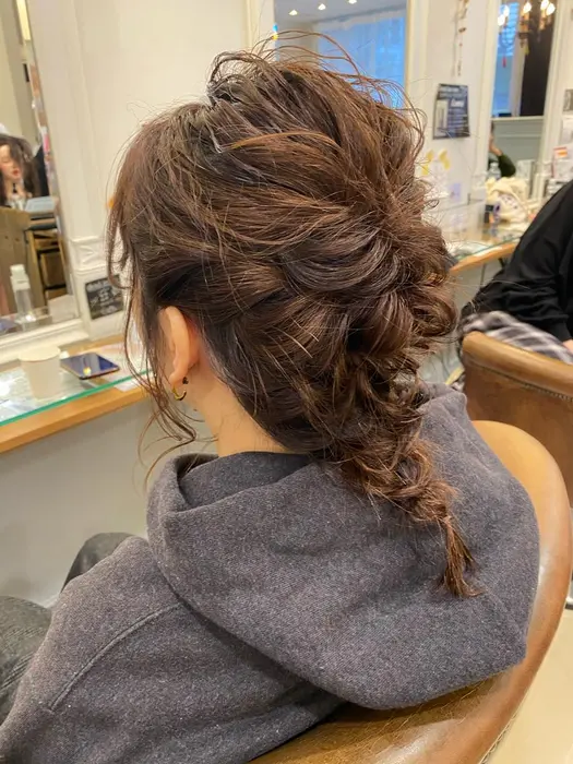 ヘアアレンジ ゆるふわ 綺麗めなんでもできます スタイルの希望ありましたら写真でも承ります Neolive Aim所属 うる艶カラー 新田みどりのヘア カタログ ミニモ