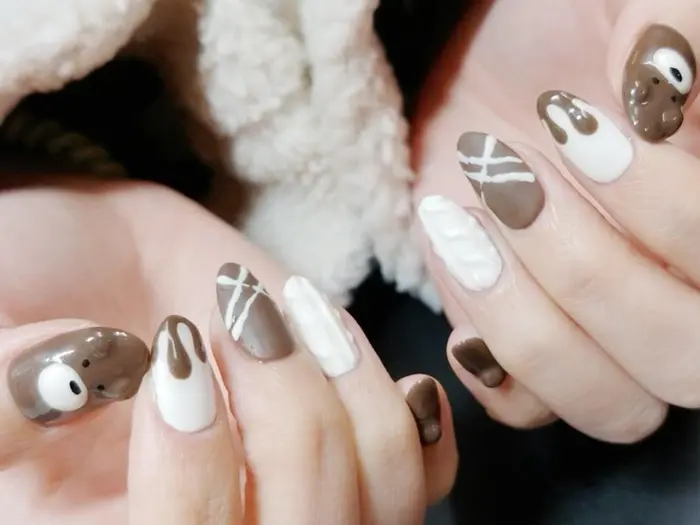 くまチョコレートネイル もうすぐバレンタイン ガーリー デートネイル Naillien所属 Nail Lienのネイルデザイン ミニモ