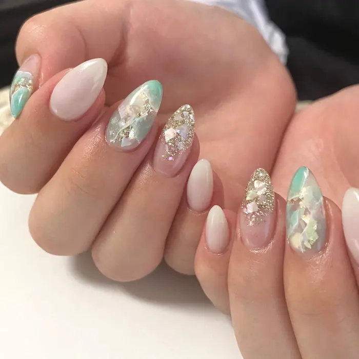 ジェルアート5本コース ニュアンスネイル ターコイズ大理石風ニュアンスネイル ネイルグランディール所属 Nail Grandirのネイルデザイン ミニモ