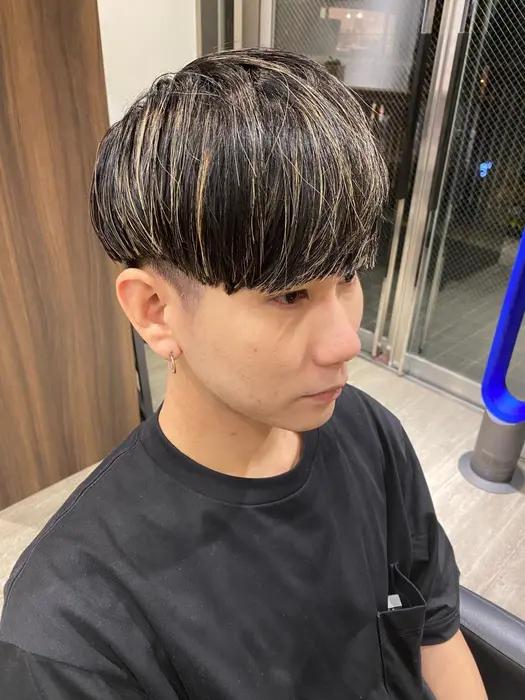 ハイライトラインマッシュ Tycann所属 透明感カラー ときわなおたかのヘアカタログ ミニモ