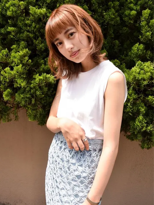 オン眉の前髪と 骨格に合わせた顔まわりのニュアンスカット カラーも肌の色が綺麗に見える人気の明るめ Clear Of Hair 一社店所属 田辺 玲奈のヘアカタログ ミニモ