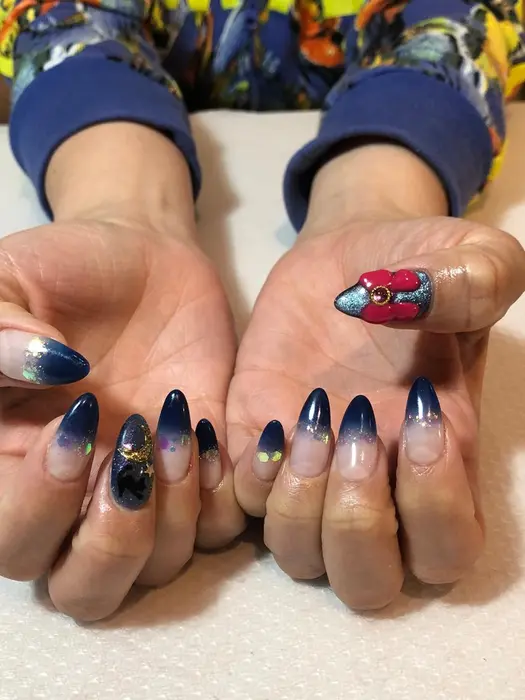 ユニバネイル セーラームーン Usj 持ち込み画像 2本アート Prima Lianail 所属 加藤 直子のネイル デザイン ミニモ