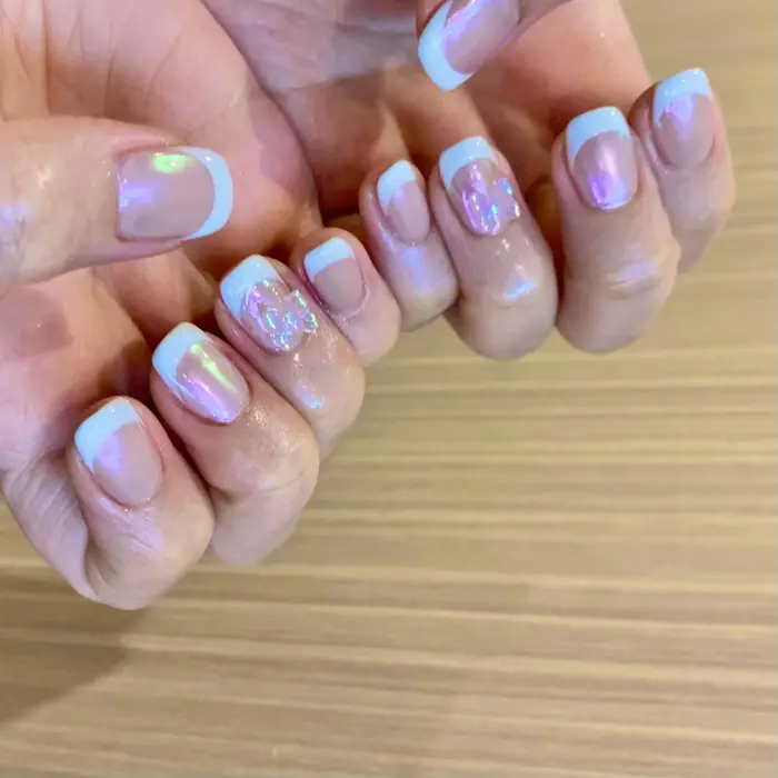 オーロラフレンチkawaii パーツは持ち込みです La Bond所属 Minami のネイルデザイン ミニモ