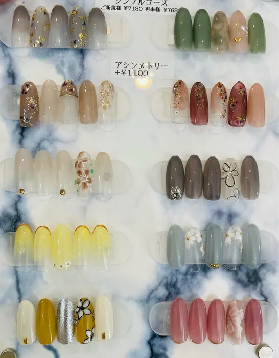 シンプルデザイン デザイン例 毎月デザインが入替ります カラー変更出来ます Nail Patio 北浦和店所属 Nail Patio Saito の ネイルデザイン ミニモ