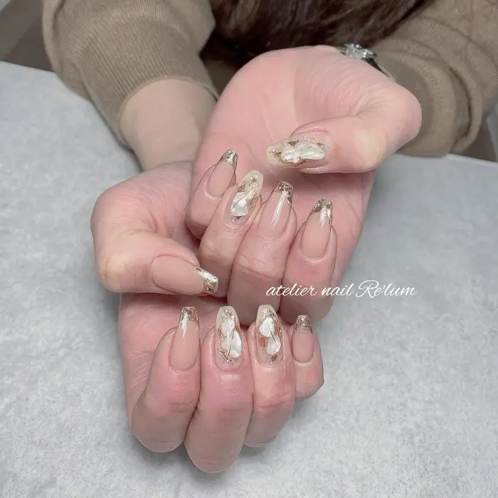 ニュアンスネイル シェルネイル クリアネイル ガラスフレンチ フレンチネイル Atelier Nail Re Lum所属 Atelier Nail Relumのネイルデザイン ミニモ