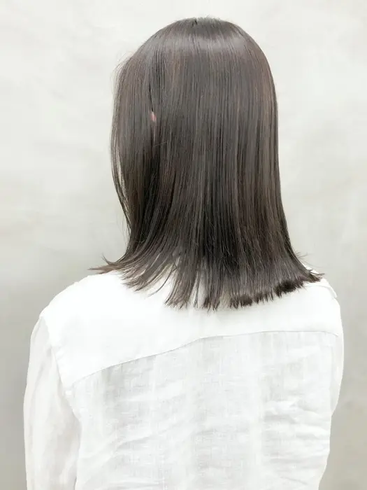 ナチュラルアッシュグレーカラー Sun所属 菅原 誠のヘアカタログ ミニモ