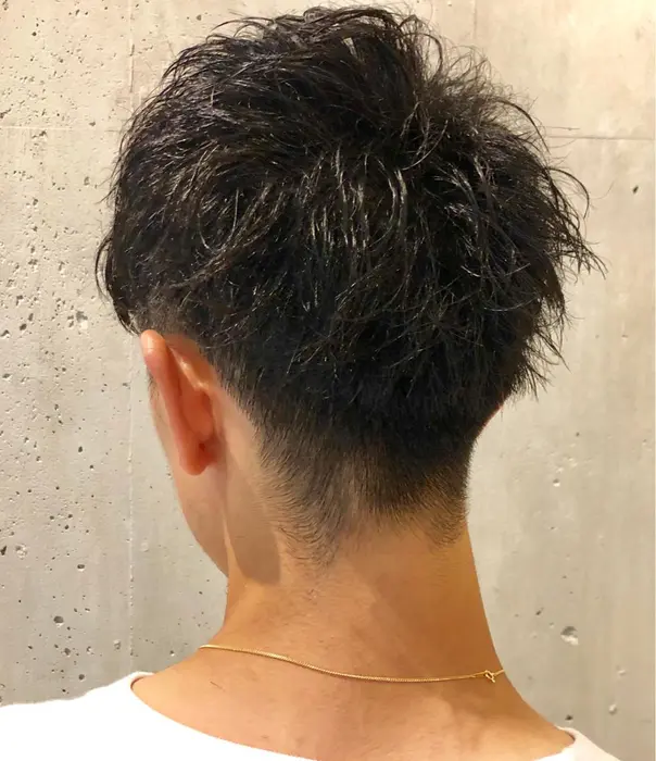 ソフトツイストパーマ ツーブロアップバング Luxis The Backroom所属 Ken のヘアカタログ ミニモ