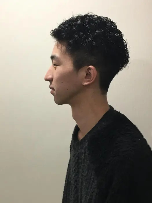 外国人風パーマスタイル 刈り上げ幅は高めにして パーマをかけました Hair Le Chene 1 2所属 安田 海斗のヘアカタログ ミニモ