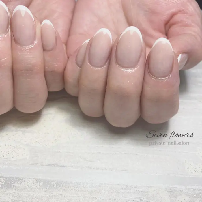 フレンチネイル フレンチ 羽曳野ネイルサロン 松原ネイルサロン 藤井寺ネイルサロン Seven Flowers所属 Seven Flowersの ネイルデザイン ミニモ