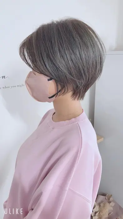 ショート ボブ 外ハネボブ 外ハネ 韓国風ヘア サイドバング ダブルカラー インナー Chainon 所属 Chainon 山中 拓也のヘアカタログ ミニモ