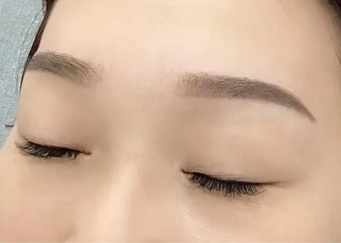 アイブロウデザイン Prettyell所属 上北 慈のマツエクデザイン ミニモ