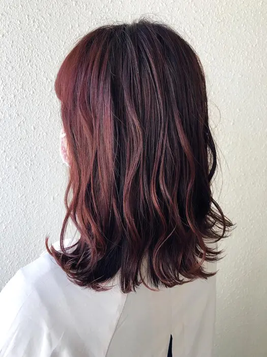 ブリーチなしでつくるベルベットレッドのカラーに Ciel所属 Topstylist 久光翔平のヘアカタログ ミニモ