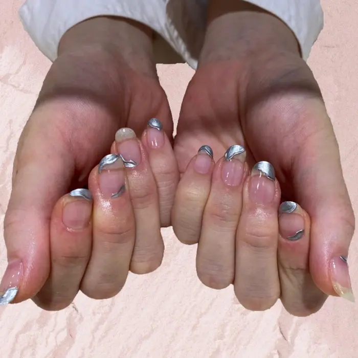 Caren By Neolive所属 岩本 杏のネイルデザイン ミニモ