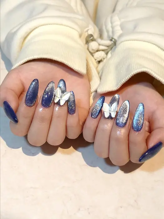 マグネットネイル ネイビー 蝶々パーツ Prima Lianail 所属 加藤 直子のネイルデザイン ミニモ