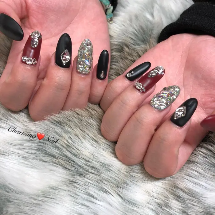 マットネイル敷き詰めネイルボルドーネイルキラキラネイル 新規スカルプやり放題コース Charmingnail所属 Nailist Amiの ネイルデザイン ミニモ マットネイル敷き詰めネイルボルドーネイルキラキラネイル 新規スカルプやり放題コース Charmingnail所属 Nailist Amiの ネイルデザイン ミニモ