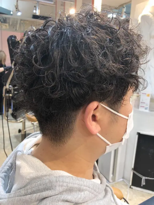 刈り上げ強めパーマ Hair Make Ars店所属 瀬川 雄太のヘアカタログ ミニモ