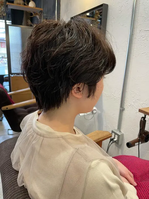 ショートカットにニュアンスパーマかけて 柔らかい質感に とても可愛くて朝も楽なので おすすめです Flow所属 増田 虹輝のヘアカタログ ミニモ