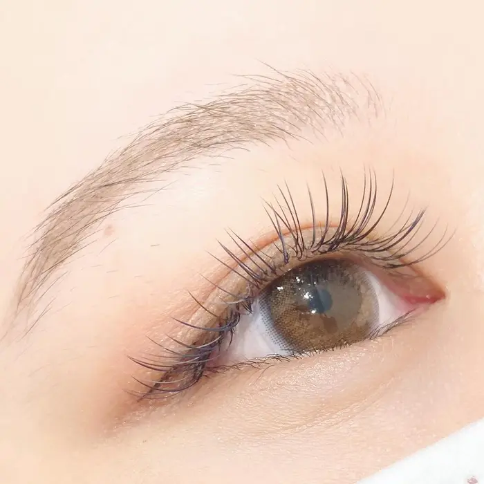 Navyをメインで大人カラー Go Today Shaire Salon所属 青木 杏奈のマツエクデザイン ミニモ