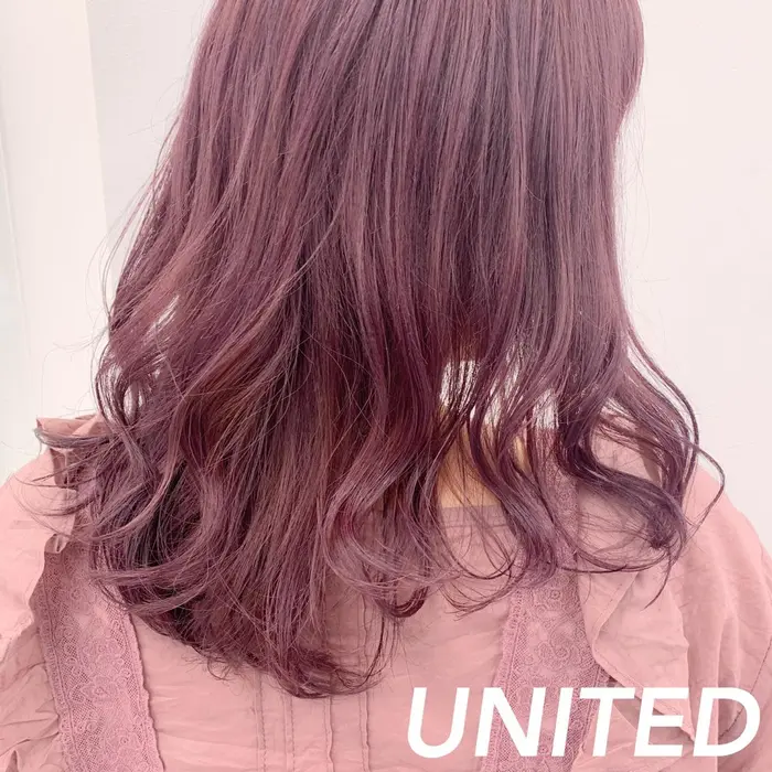 ピンクパープル ブリーチ1回 Will所属 髪質改善 艶カラー Nanakoのヘアカタログ ミニモ