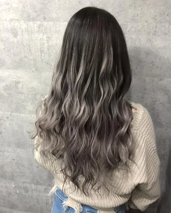 シールエクステを使って作るグラデーションスタイル L O G Shibuya所属 東 佑哉のヘアカタログ ミニモ