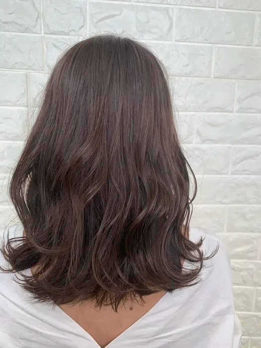 暗めのショコラベージュは色持ちも1ヶ月半持つので大人気 艶もしっかり出るカラーです Nyny 長岡天神店所属 橋村 直樹のヘアカタログ ミニモ