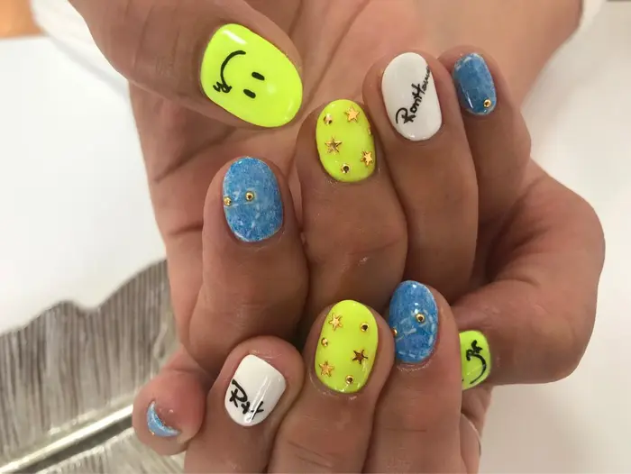 ロンハーマン Laurea所属 Laurea ラウレアのネイルデザイン ミニモ