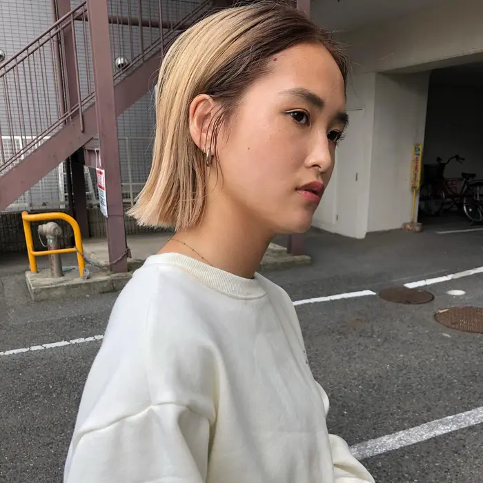 根元暗めの外国人風ブロンドカラーハイライトやバレイヤージュで施術していきます Isola所属 山下 智楓のヘアカタログ ミニモ 根元暗めの外国人風ブロンドカラーハイライトやバレイヤージュで施術していきます Isola所属 山下 智楓のヘアカタログ ミニモ