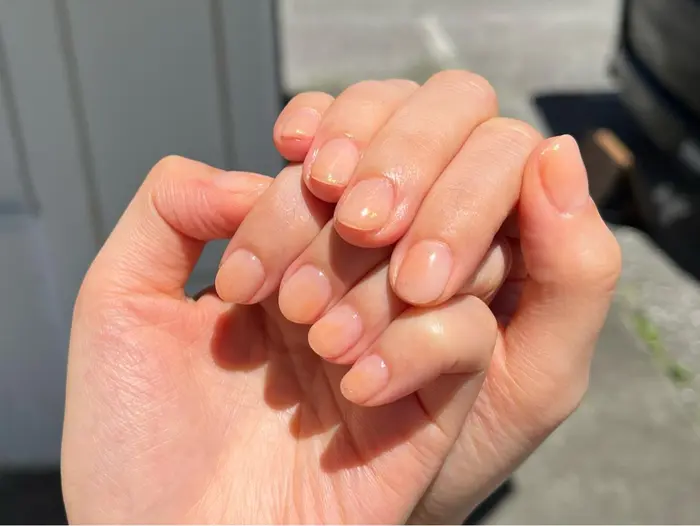 控えめニュアンス お仕事でネイルデザインに制限はあるけど ニュアンス希望という事で 色味を抑えてま Private Nailsalon It 所属 Nails It のネイルデザイン ミニモ