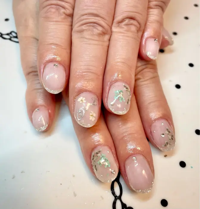 アクリルフローターです Nailsalon Sugarr所属 Nailist Cocoのネイルデザイン ミニモ