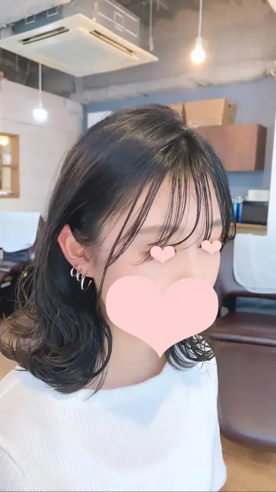 可愛い前髪流行りの Attrait所属 トップスタイリスト Sakuのヘアカタログ ミニモ