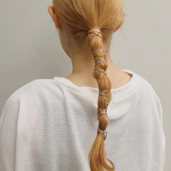 紐アレンジ 紐アレンジ ヘアアレンジ 邯鄲アレンジ The Dot所属 春カラー 透明感 パーマ Suzuのヘアカタログ ミニモ