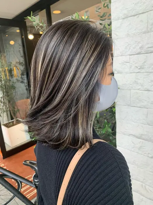 コントラストハイライト Earth岐阜店所属 ブリーチカラー専門家 Earth 井澤のヘアカタログ ミニモ