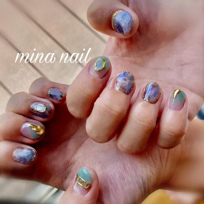 ニュアンスネイル リングラインネイル ミラーネイル ジェルネイル シェルネイル 夏ネイル Mina Nail所属 Mina Nailの ネイルデザイン ミニモ