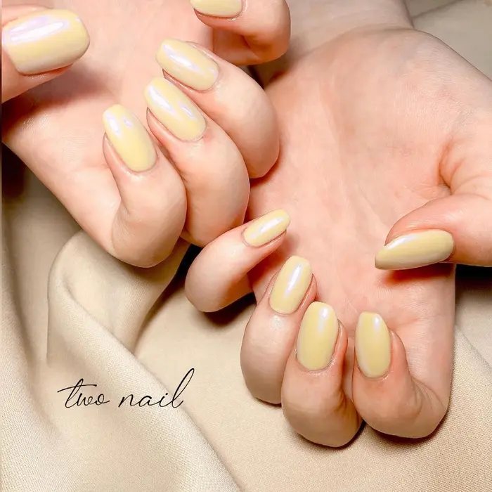 Yellow Aurora One Color 追加料金あり 4 400 ネイル Two Nail所属 Two Nailのネイルデザイン ミニモ