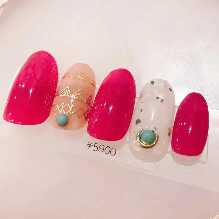赤とターコイズに マイカフレークのオシャレネイル Chiaranails キアラネイルズ 所属 Chiara Nailsのネイル デザイン ミニモ