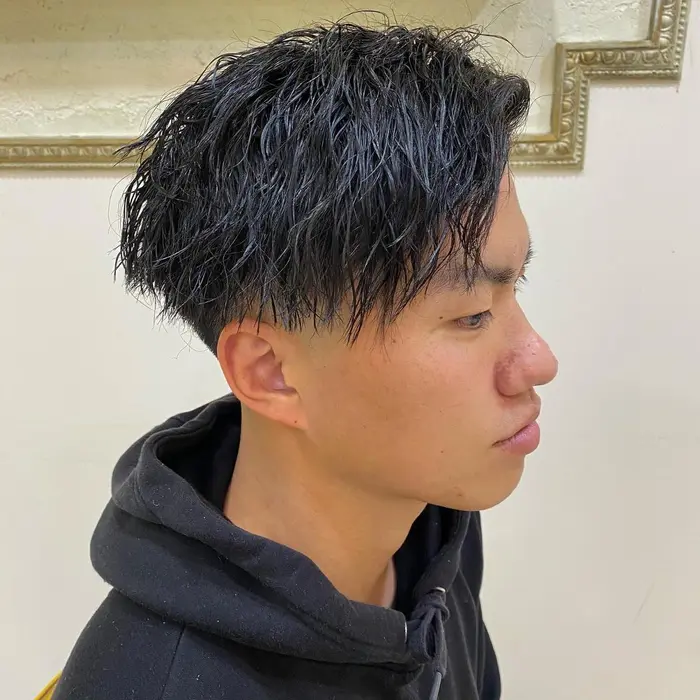 ツイストスパイラルパーマ ツイストパーマ ツイスパ スパイラルパーマ メンズパーマ パーマ フェ Kelly S Green ケリーズグリーン 所属 6年連続 Kobeno 1のヘアカタログ ミニモ