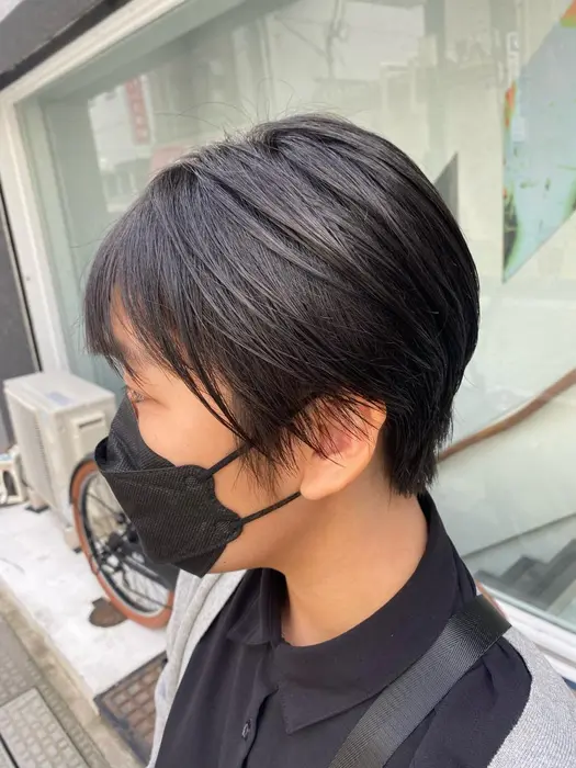 ハイライト イヤリングカラー ショート ショートカット ショート女子 ベリーショート 明石デザイン Re Bull所属 岩崎 明日香のヘアカタログ ミニモ