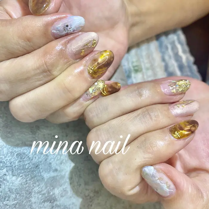 ニュアンスネイル リングラインネイル 秋ネイル グラデーションネイル シンプルネイル 大 Mina Nail所属 Mina Nailの ネイルデザイン ミニモ