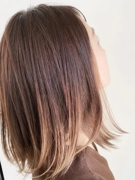 繋がり綺麗なエアタッチバレイヤージュカラーです 暗めな設定のグレージュから毛先のベージュへ 綺麗な Appri By Rien大宮所属 秋山 裕昭のヘアカタログ ミニモ