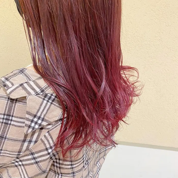プラムカラー ブリーチなしでも綺麗なカラーですが ブリーチすると さらに鮮やかなカラーになります Olive S By Neolive ネオリーブ 新宿中央東口店所属 デザインカラー せぃやのヘアカタログ ミニモ