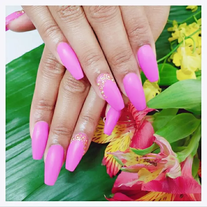 スカルプ 夏の派手カラー Nail Eyelash R所属 Nail R Namiのネイルデザイン ミニモ