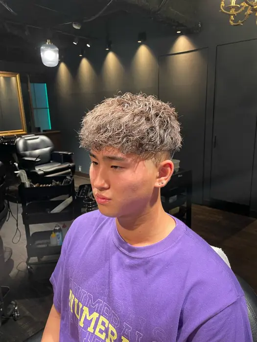 スキンフェード パーマ ツーブロックスタイル モデル募集中 30代 40代の方強化募集中です Kingsman Tokyo 2nd所属 星野 央人のヘアカタログ ミニモ