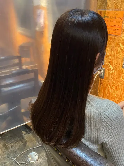ロングモデル 毛先に残ったパーマ部分をカットさせていただいて厚みがでる感じで揃えました Lib所属 西田 翔のヘアカタログ ミニモ